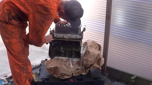 Classic Mini Restoration | How To Paint Your Engine смотреть онлайн