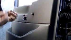 Как снять обшивку карту передней двери VW T4/demontaz boczka drzwi przod/door panel removal!