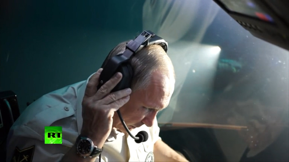 Съемка из батискафа с Владимиром Путиным смотреть онлайн