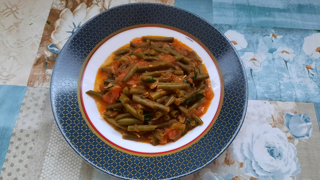 Стручковая фасоль в томатном соусе.mp4 смотреть онлайн
