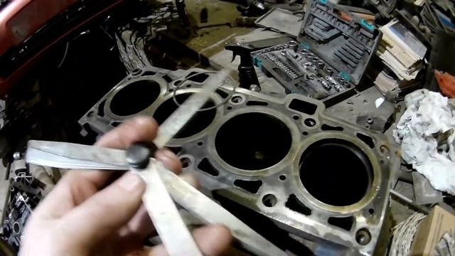 Меряю износ поршневых колец. Ремонт двигателя Калина 1.4 16V Ч.3 смотреть онлайн