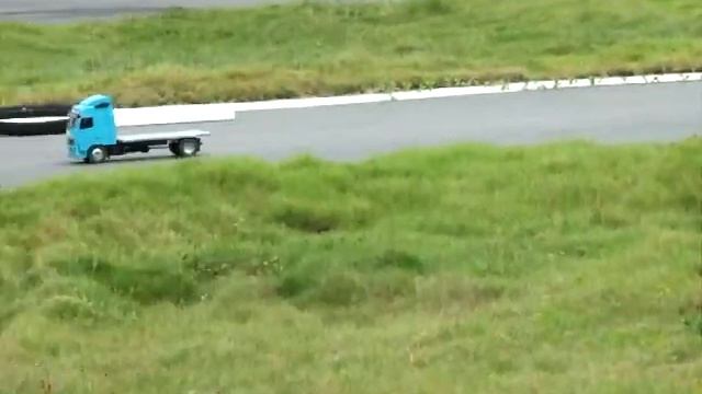 Volvo FH12 进场式~ смотреть онлайн