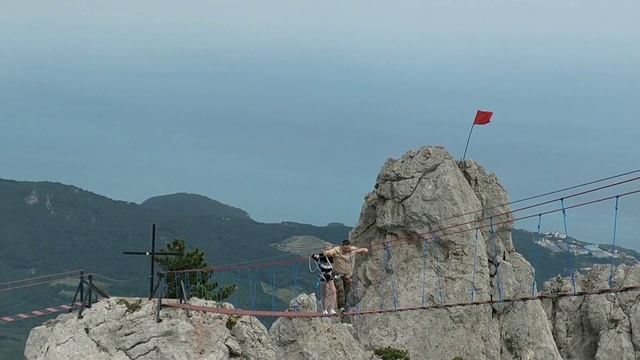Гора Ай-Петри,Ялта,Крым 2022 Экстрим на вершине Подвесные мосты на скалах Развлечения туристовТроле смотреть онлайн