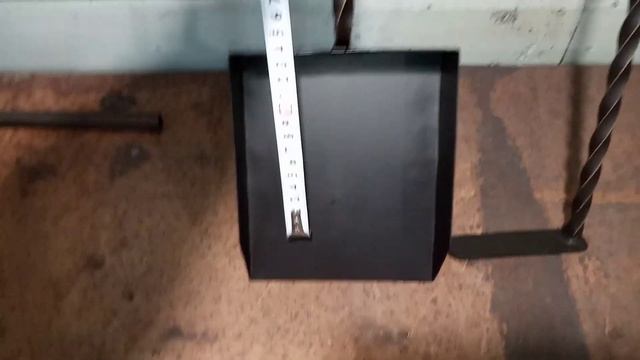 Совок и кочерга , с коваными элементами. смотреть онлайн