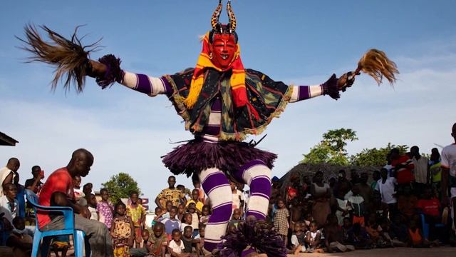 The World's Most Impossible Dance Explained || African Dance Style (Zaouli) смотреть онлайн