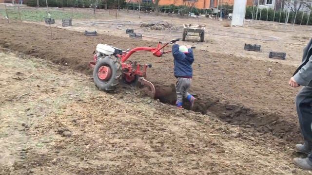 Как управлять мотоблоком смотреть онлайн