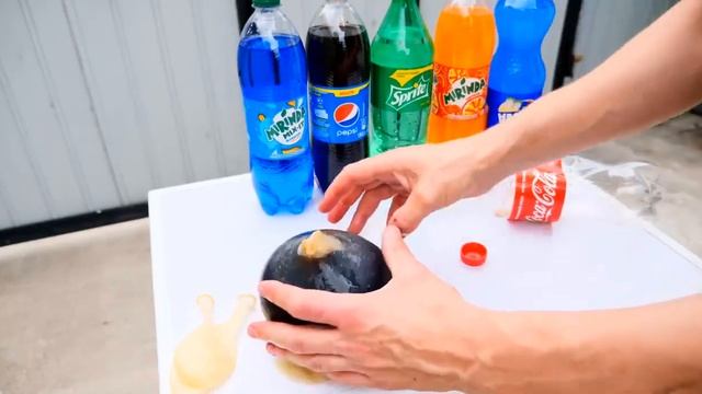 Experiment: Coca Cola Mentos vs Washing Machine смотреть онлайн