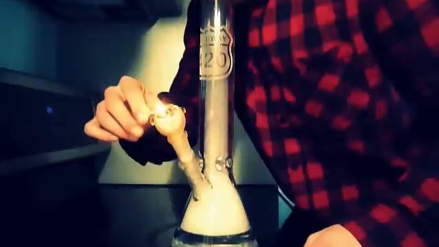 SmokeKillah420 Bong hit contest Entry смотреть онлайн