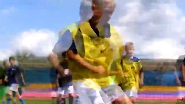 Дмитрий Сычев с мастер классом в Тамбове для юных футболистов смотреть онлайн