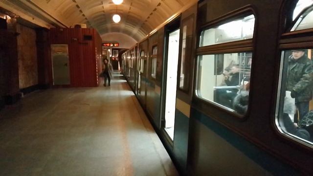81-740/741 на ст. Красные ворота смотреть онлайн