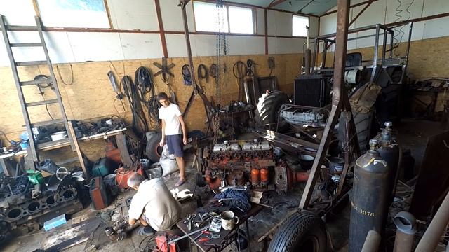 Ставим двигатель СМД-31 на комбайн, после ремонта. 03.07.18 смотреть онлайн
