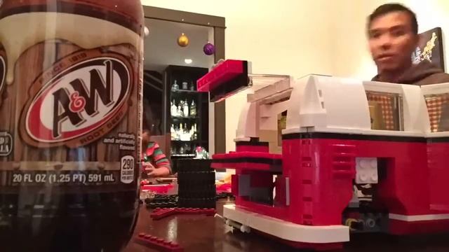 Lego VW Bus Build 2014 смотреть онлайн
