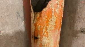 Как удалить старую краску с канализационной трубы