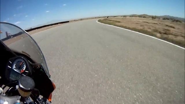 GoPro Trackday (HD) Onboard Suzuki SV650S смотреть онлайн