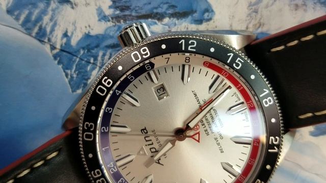 Alpina Alpiner 4 GMT "Business Timer" Review / The Most Underrated Brand!? смотреть онлайн