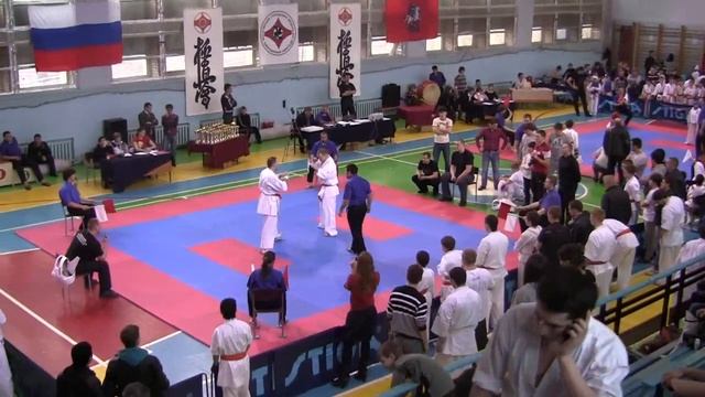 Гамбару Додзё Антон Богачёв бой 1 www.kyokushin.su смотреть онлайн