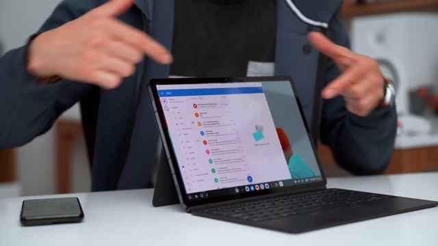 The ULTIMATE Samsung DeX Setup - Laptop Replacement! смотреть онлайн