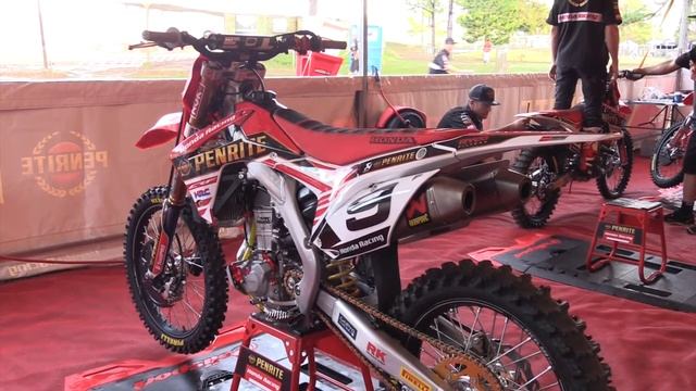 Racer's Ride: Ford Dale's 2015 Penrite Honda CRF450R смотреть онлайн