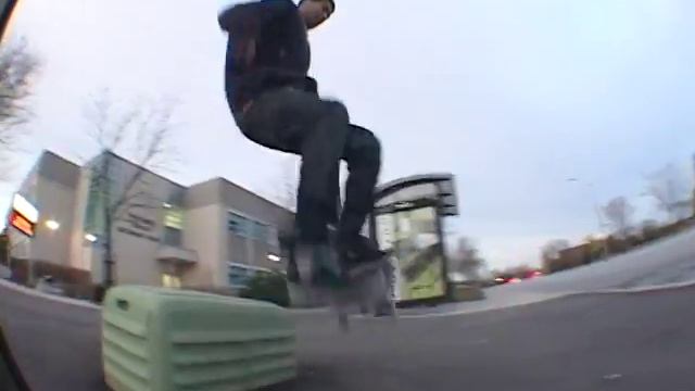 Munky Biz Skate Shop rider: Malcolm Yarde - Kush Diet смотреть онлайн