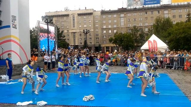 Чирлидинг, команда Акулы, Новосибирск смотреть онлайн