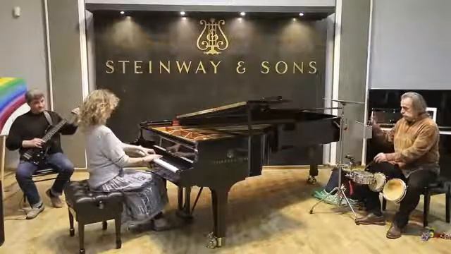 Dini Virsaladze at Steinway Tbilisi Show-room. Child is Born смотреть онлайн