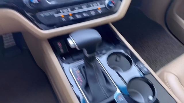 2018Kia Carnival Hi-Limousine смотреть онлайн