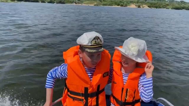 Лодка Тактика 390dc катаем_отдыхаем??