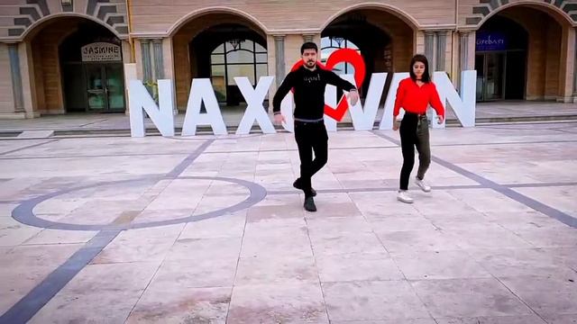 Qizla oğlanın gozel lezginka rəqsi (Naxcivan) смотреть онлайн