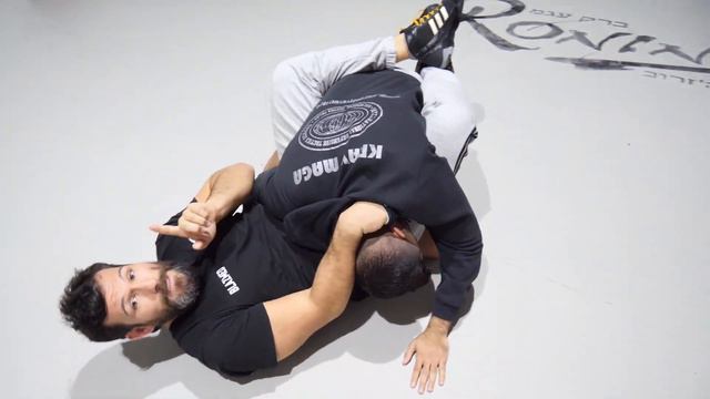 EVITA UNA VIOLACIÓN/AGRESIÓN CON ESTAS TÉCNICAS LETALES DE KRAV MAGA!!! смотреть онлайн