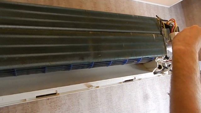 Ежегодная чистка кондиционера на протяжение восьми лет. смотреть онлайн