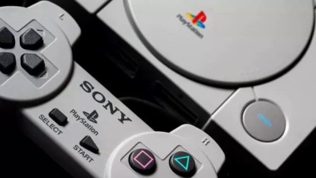 Небольшой ЛИКБЕЗ по консолям от SONY PlayStation смотреть онлайн