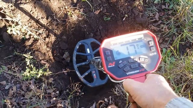 Detector vanquish 540 indeciso na discriminação pra ferro - Telha grande de antigo arado смотреть онлайн