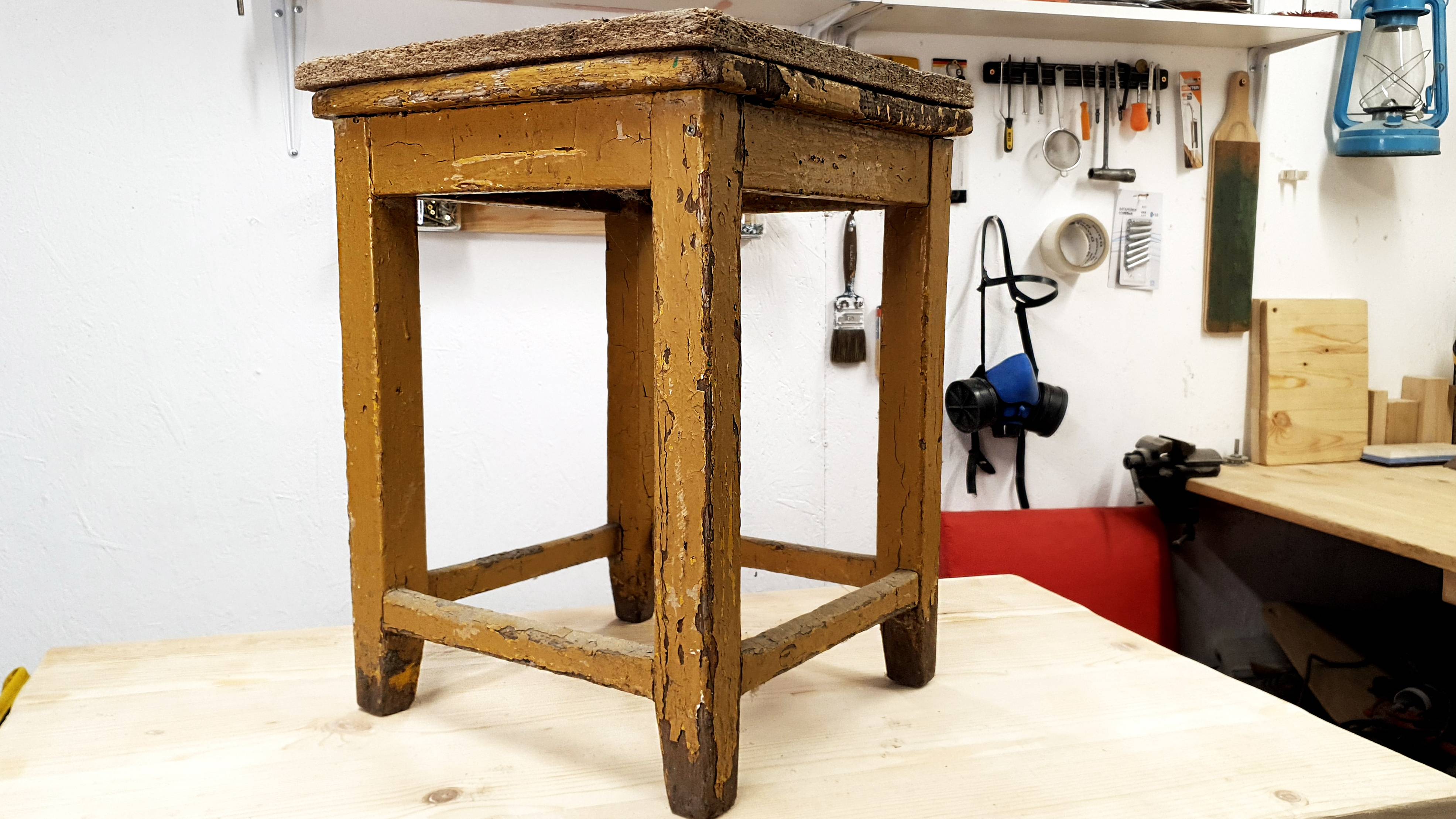 Реставрация старой табуретки