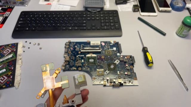 Что будет, если подкинуть плату ноутбука (Проверяем плату ноутбука с Aliexpress) смотреть онлайн
