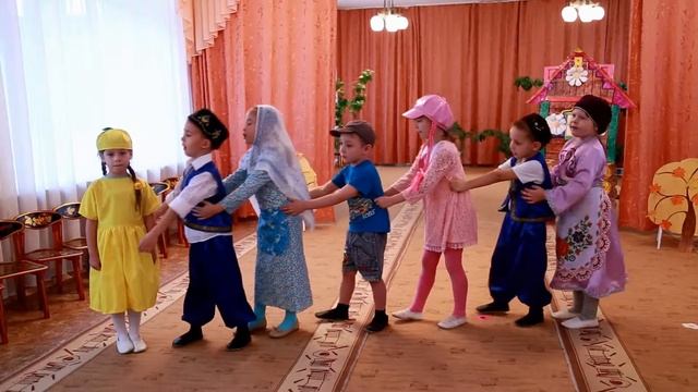 "Я говорю и работаю по-татарски-2015" смотреть онлайн