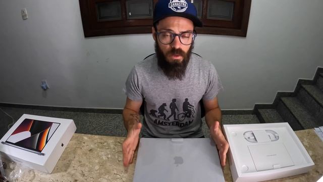MacBook pro M1 2021 14''- Unboxing смотреть онлайн