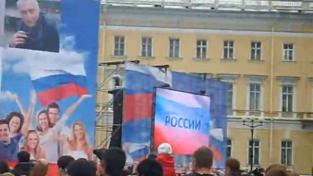 12.06.12 Санкт-Петербург, Дворцовая площадь смотреть онлайн