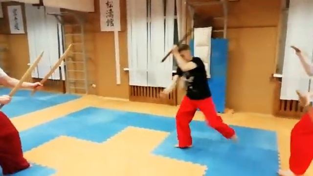 Отработка движения "Огненный факел". Мьянманские парные мечи. Школа Виктора Смирнова смотреть онлайн