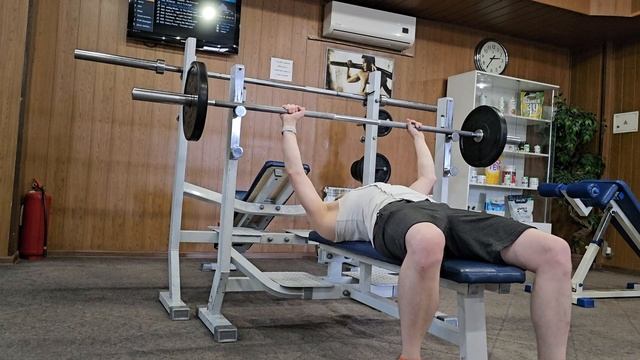 ЖИМ ЛЕЖА. Калич продолжает набирать форму. смотреть онлайн