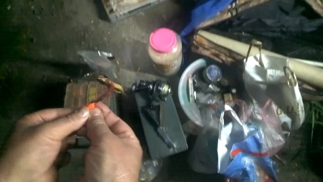 На что клюет сом / как насадить медведку /как поймать сома смотреть онлайн