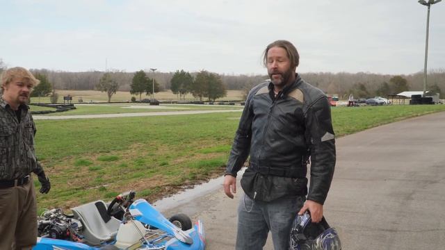 Can a Retired Oval Go Kart Outperform a New Tillotson T4 Racing Kart? 3 Way Track Shootout! смотреть онлайн