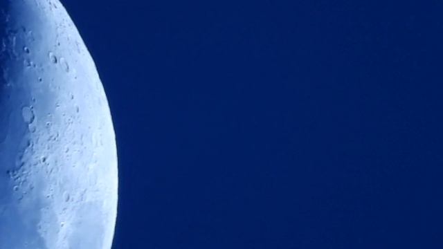 Луна - серп Луны 28 апреля 2020 года над Харьковом смотреть онлайн