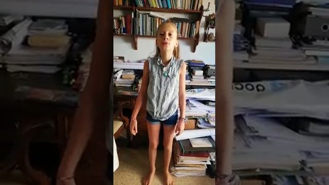 Петра Сагие, 10 лет, Ливан, басня "Ворона и лисица" смотреть онлайн