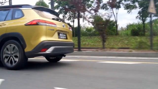 最便宜的丰田混动SUV？深度体验锋兰达智能电混双擎 смотреть онлайн