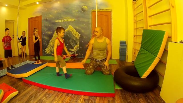 ACRO-FIT Акробатика для детей и взрослых смотреть онлайн