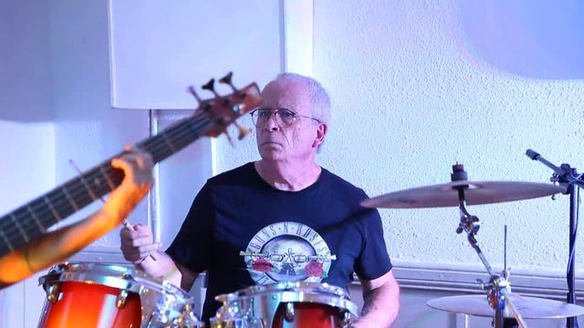 "river of tears" Eric Clapton par Le Grand Méchant Blues de Montpellier en concert смотреть онлайн