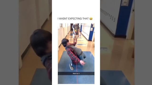 Может смотреть онлайн