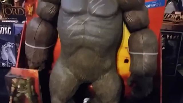 The Future Presents 2017 Lanard Toys Kong: Skull Island 18" Kong Mega-Figure Showcase & Review смотреть онлайн