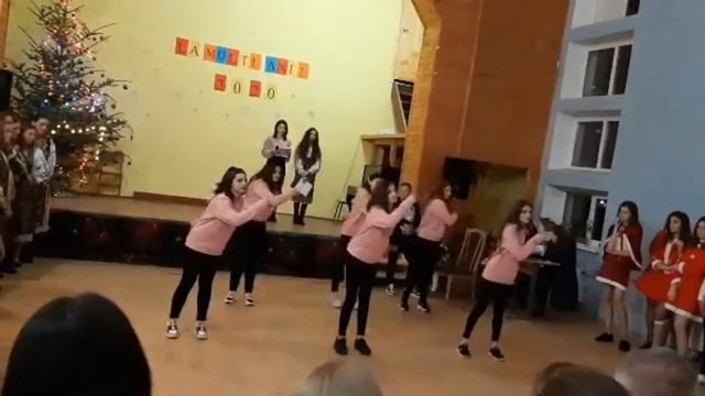 Невероятный красивый и нежный танец???Под популярные песни-флешмоб?? Лёгкий и интересный смотреть онлайн