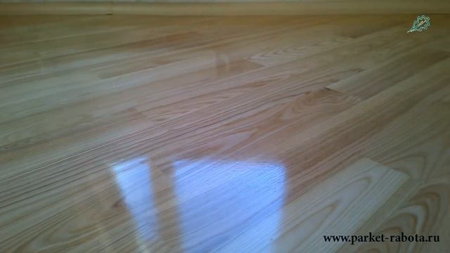 Как получить глянцевую поверхность массивной доски из массива ясеня смотреть онлайн